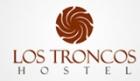www.hostellostroncos.com.ar